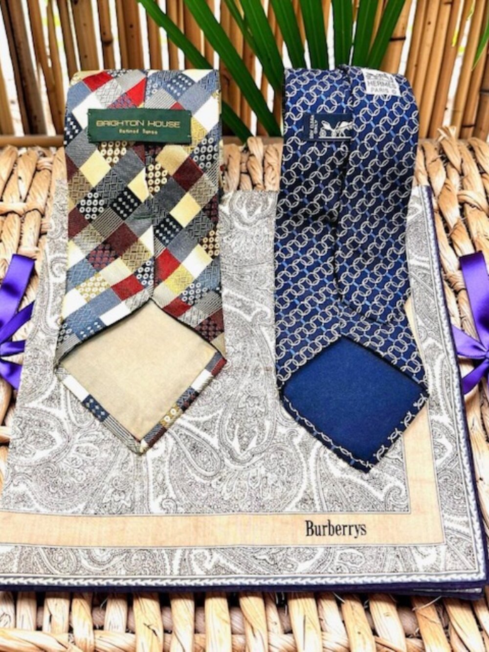 Set: 2Classic Neck-Ties SilkHERMES Paris & Brighton House +1 Burberry Handker(70 - Picture 2 of 16